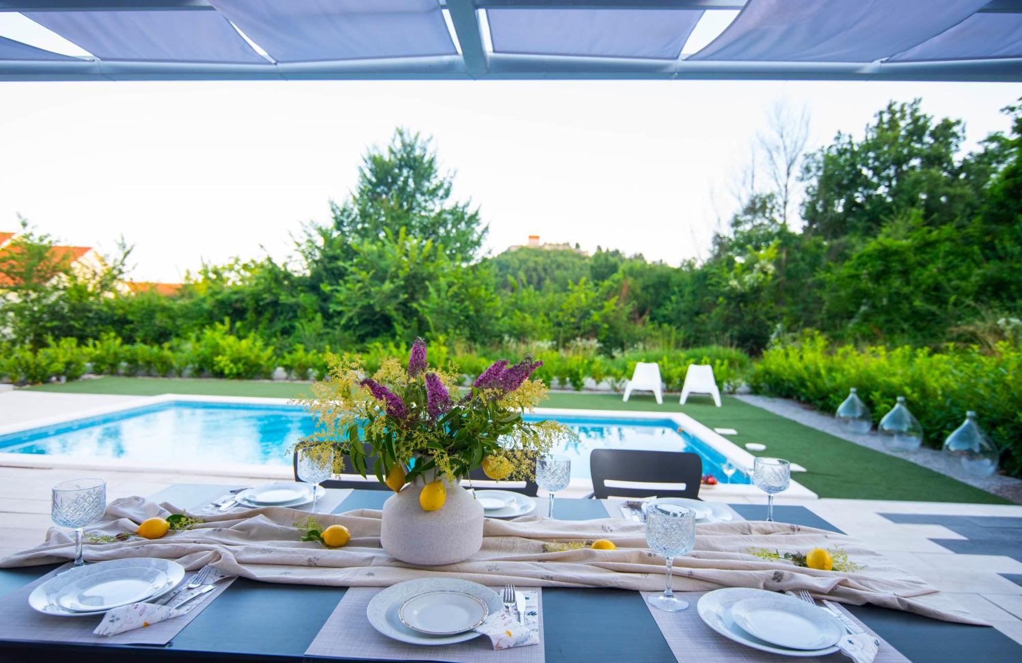 Kuca Za Odmor Sika Villa ซินย์ ภายนอก รูปภาพ